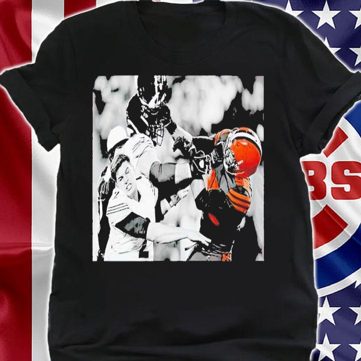 Free Myles Garrett Rudolph Helmet smash Cleveland Football shirt t-shirt shirt