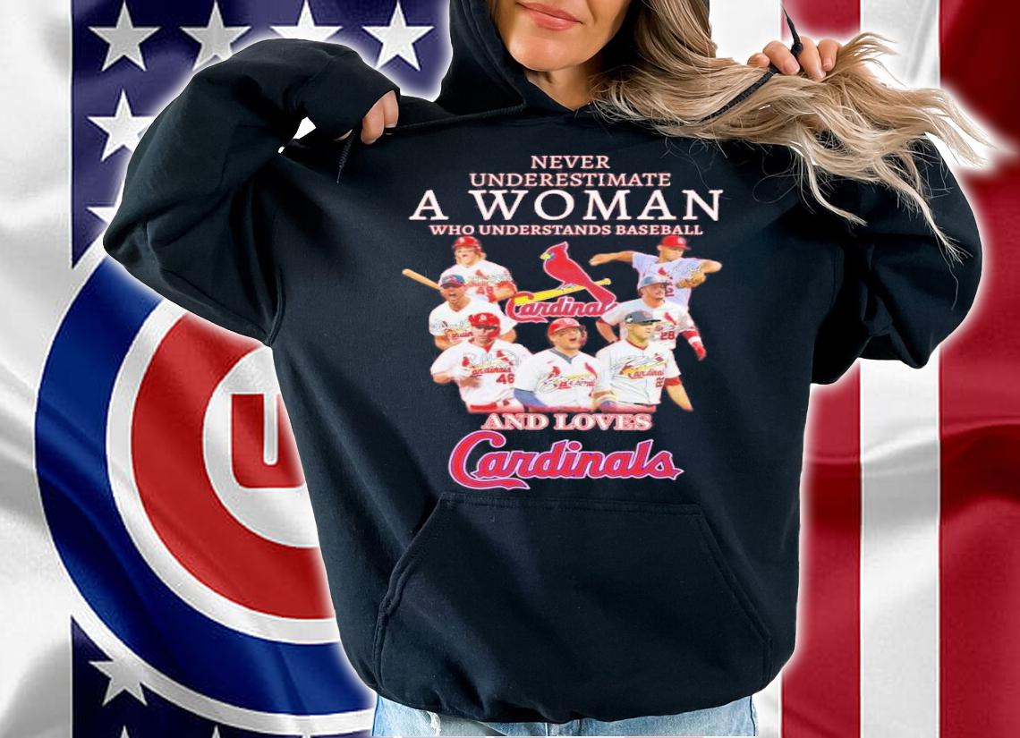Never Underestimate A Woman Who Understand Baseball And Loves Cardinals Signatures T-Shirt t-shirt