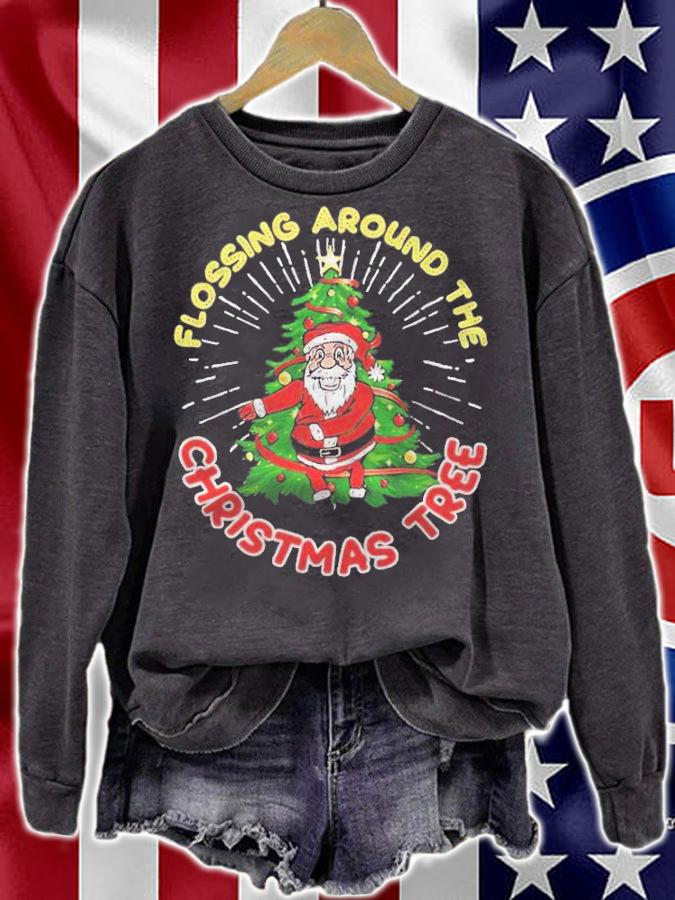 Santa flossing around the Christmas tree T-shirt t-shirt
