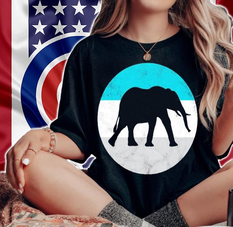 Elephant Gif For Men Women Boys & Girls Retro T-Shirt t-shirt