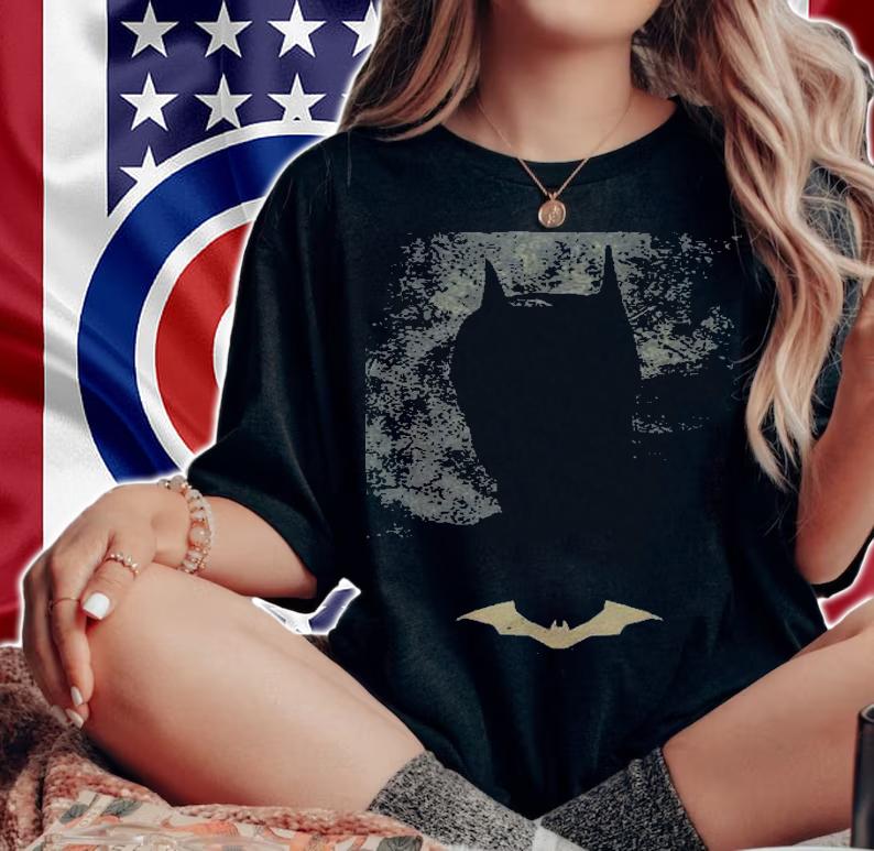The Batman Silhouette logo T-shirt woman shirt